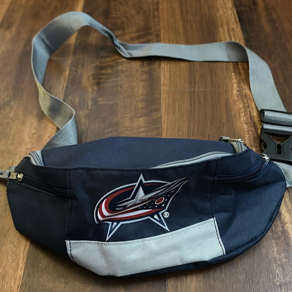 Columbus Blue Jackets belt bag